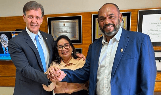 A Prefeita de Paço do Lumiar contraria base política ao se aliar a bolsonaristas