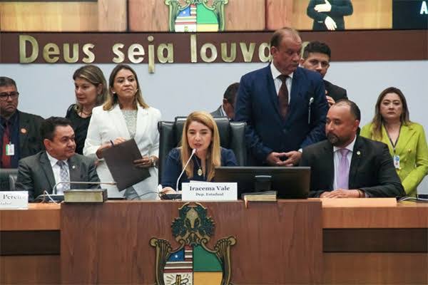 Após manifestação da Assembleia, AGU propõe arquivamento de ação movida pela PGR no caso TCE