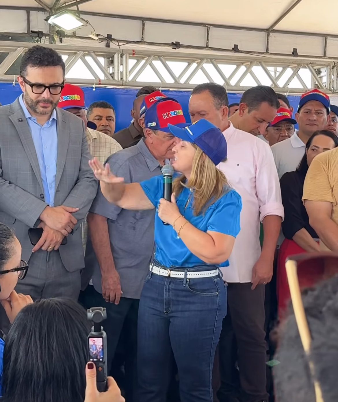 Imagem do dia : deputado Yglésio no palanque socialista