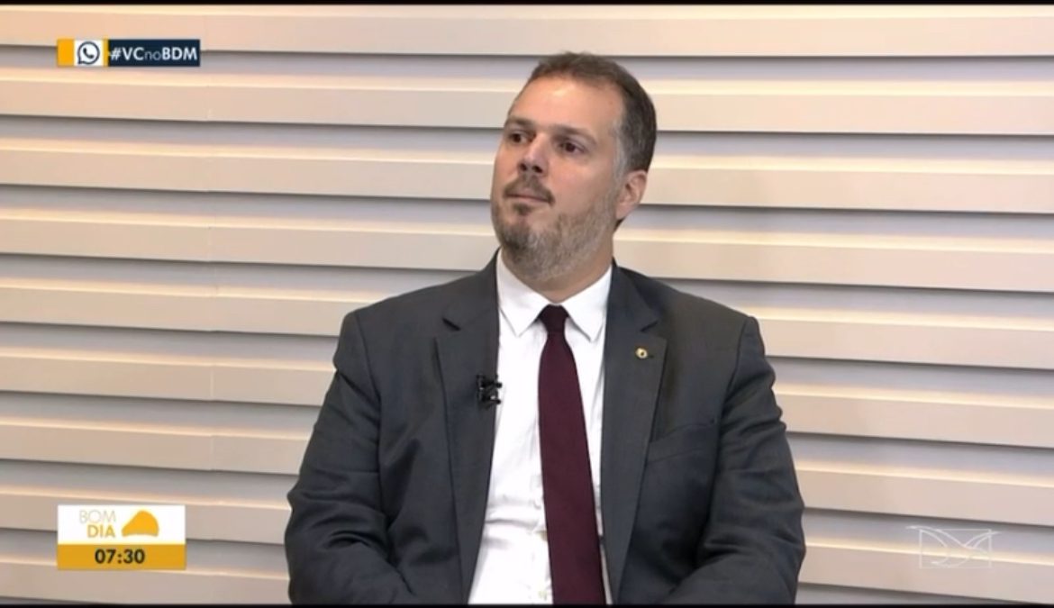 Vídeo: Deputado Rodrigo Lago esclarece caso dos prints e critica trama política