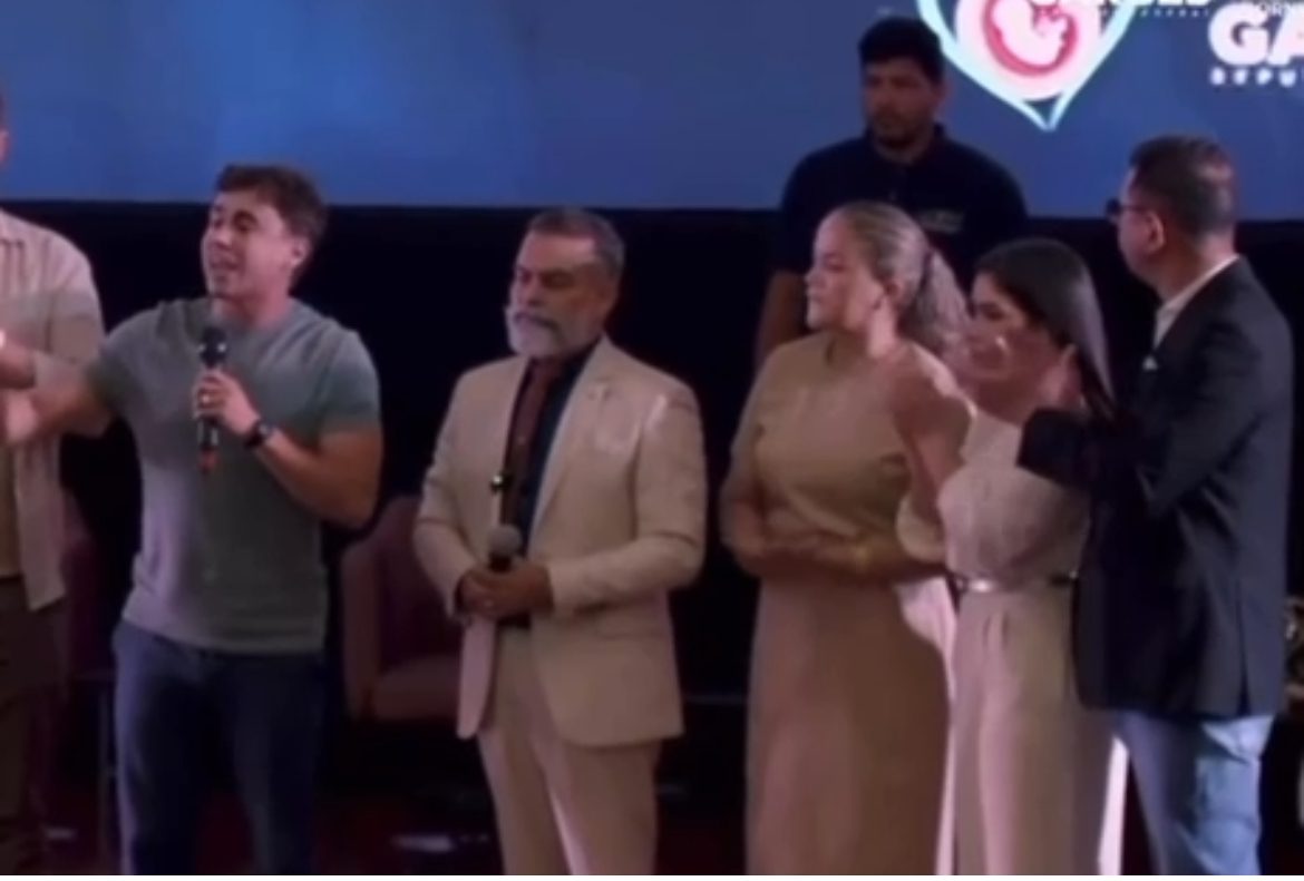 Vídeo : Mical bate palmas enquanto Nikolas detona o Governo do Maranhão