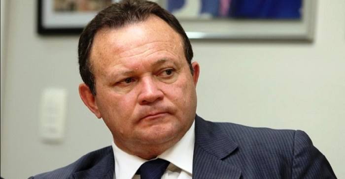 Com fama de não cumprir compromissos, Brandão enfrenta crescente desconfiança política no Maranhão e em Brasília.