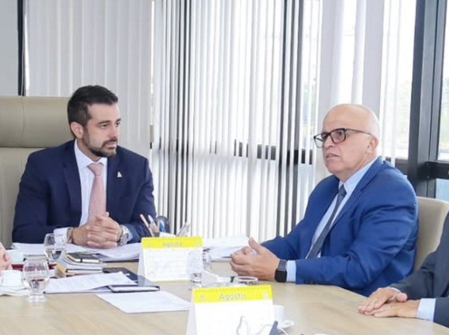 Valdênio Caminha joga responsabilidade em Brandão e expõe risco de improbidade no governo do Maranhão