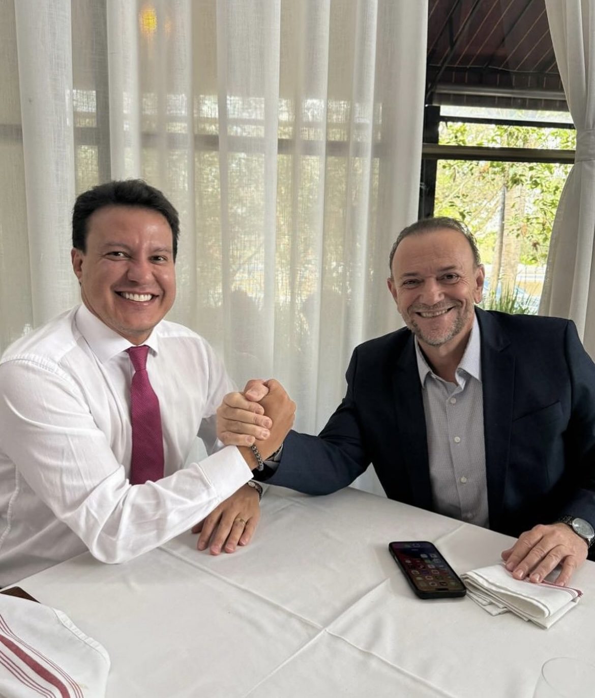 Pronto! Fake news desmentida: Felipe Camarão é oficializado como candidato ao governo pelo presidente nacional do PT