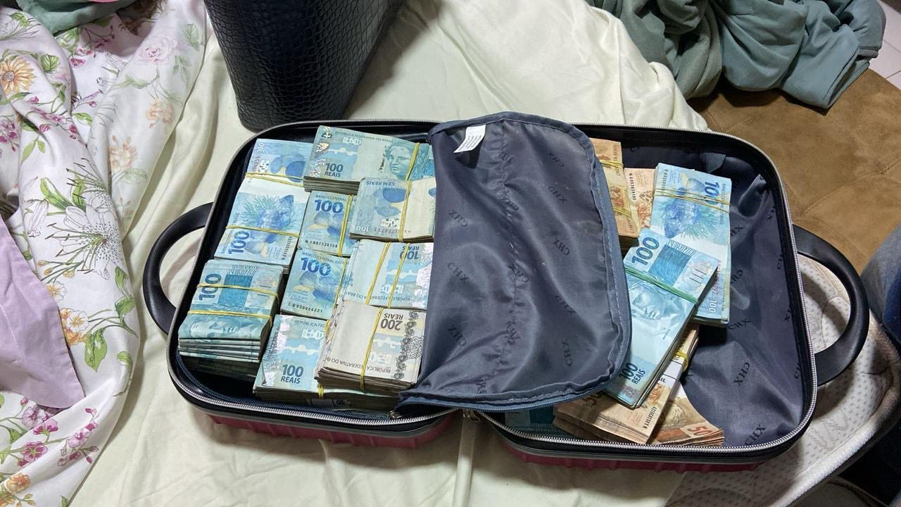 7ddefc6b-1e3a-4864-ad08-574ad19ec7aa