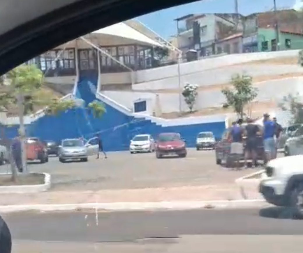 Vídeo:  Brandão passa por cima do Ministério Público Eleitoral e inicia campanha do sobrinho em frente ao TRE