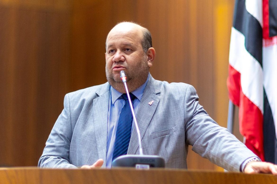 Denúncia de Fred Maia vira escândalo, põe em xeque a eleição da Assembleia e leva PCdoB a acionar o STF por suspeita de voto vigiado