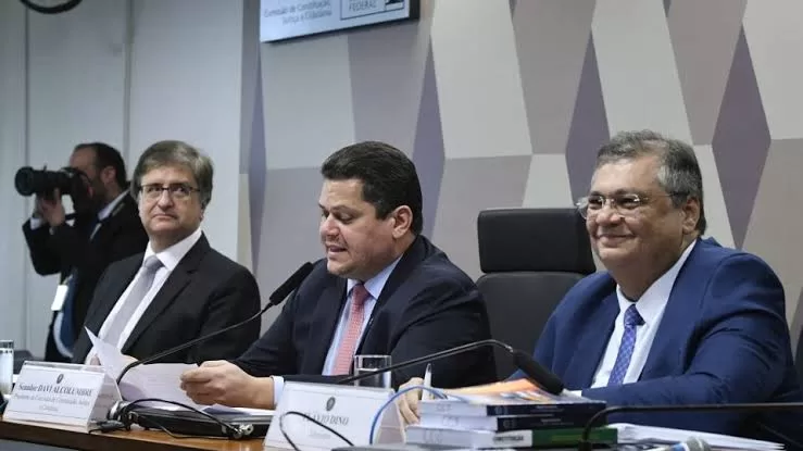 CCJ do Senado Aprova Indicações de Flávio Dino para o STF e Paulo Gonet para a PGR