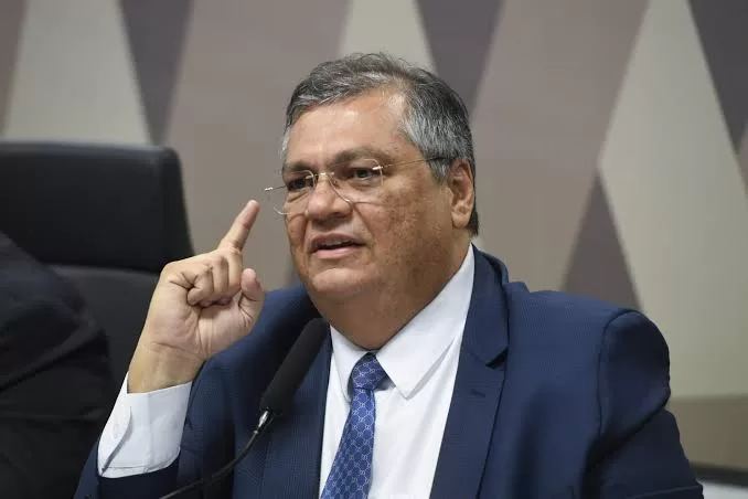 Flávio Dino assume STF com herança de 344 processos, incluindo caso de Bolsonaro