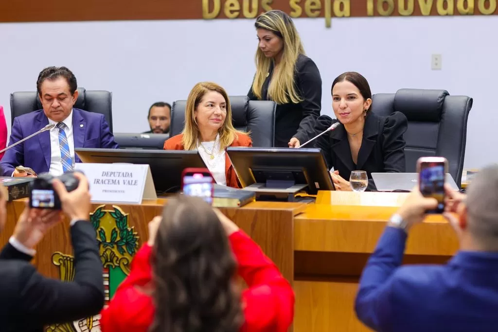 Assembleia aprova indicação de Flávia Gonzalez Leite ao cargo de conselheira do TCE