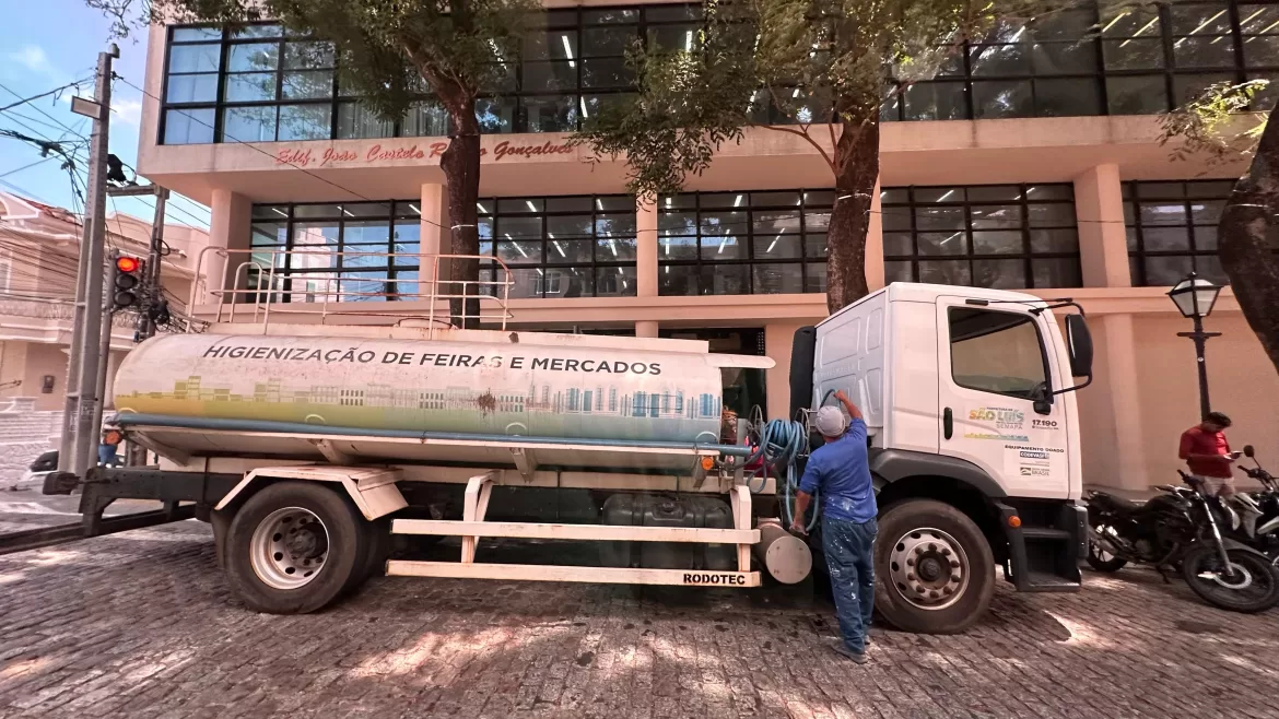 Crise na Prefeitura: Carros-pipa assumem abastecimento após suspensão de água