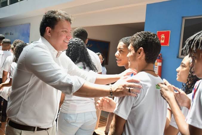 Felipe Camarão e o Legado na Educação do Maranhão: Um Balanço da Gestão na Seduc