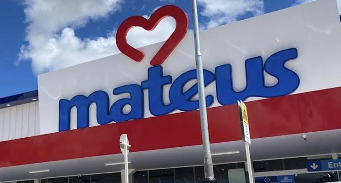 Supermercado Mateus deve indenizar cliente que teve objetos furtados de carro em estacionamento