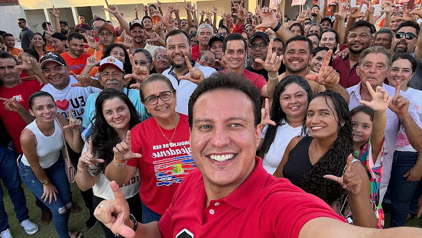 Camarão volta a botar o pé na estrada em apoio a candidatos pelo interior do Maranhão