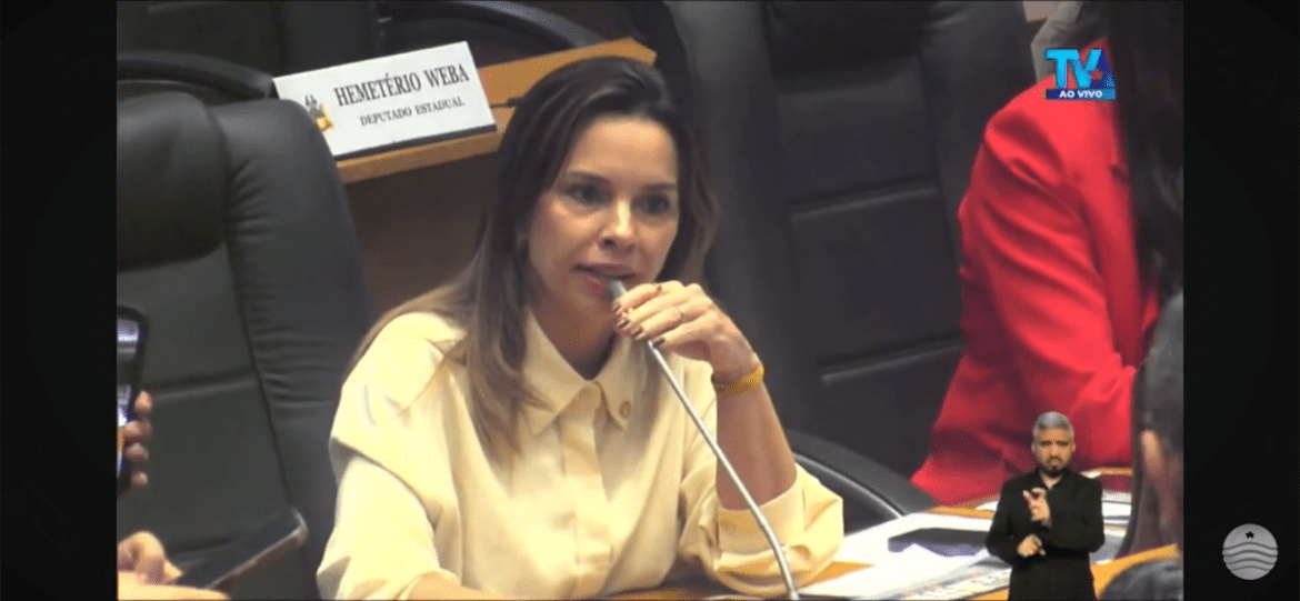 Vídeo: Deputadas partem pra cima de Dr. Yglesio: ‘Você não nos representa!’