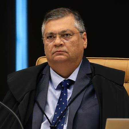 STF suspende R$ 4,2 bilhões em emendas e Flávio Dino pede investigação da PF