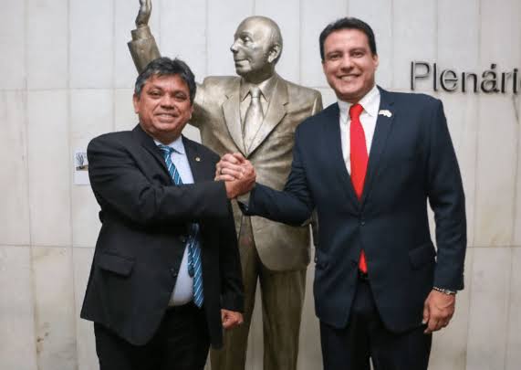 PCdoB oficializa apoio a Felipe Camarão para o governo do Maranhão em 2026