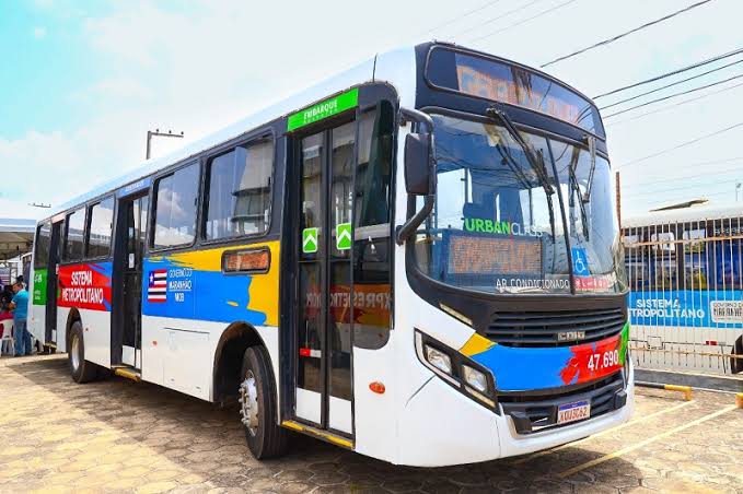 Diálogo vence: Governo do Estado encerra greve dos ônibus semiurbanos sem espetáculos midiáticos