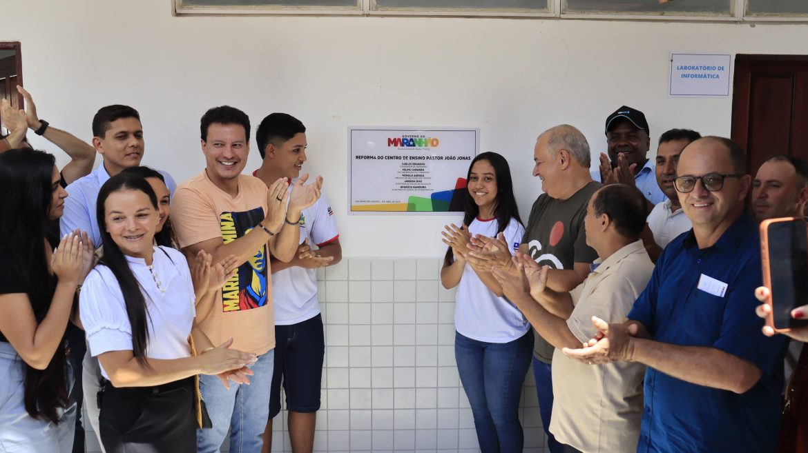Felipe Camarão desmascara fake news de Lahesio Bonfim e entrega escola modelo em São Pedro dos Crentes